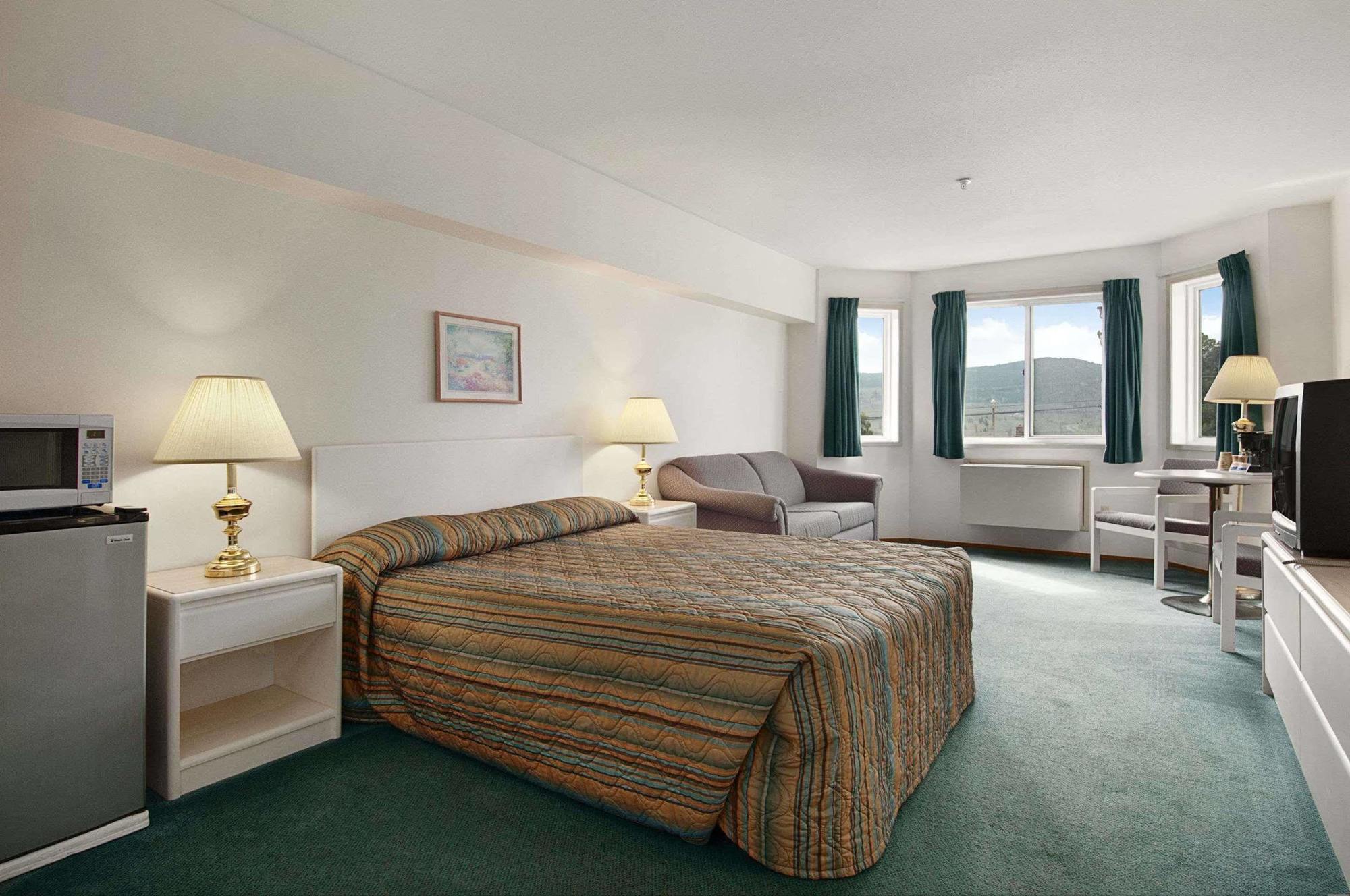 George Mountain View Hotel & Resto ميريت المظهر الخارجي الصورة