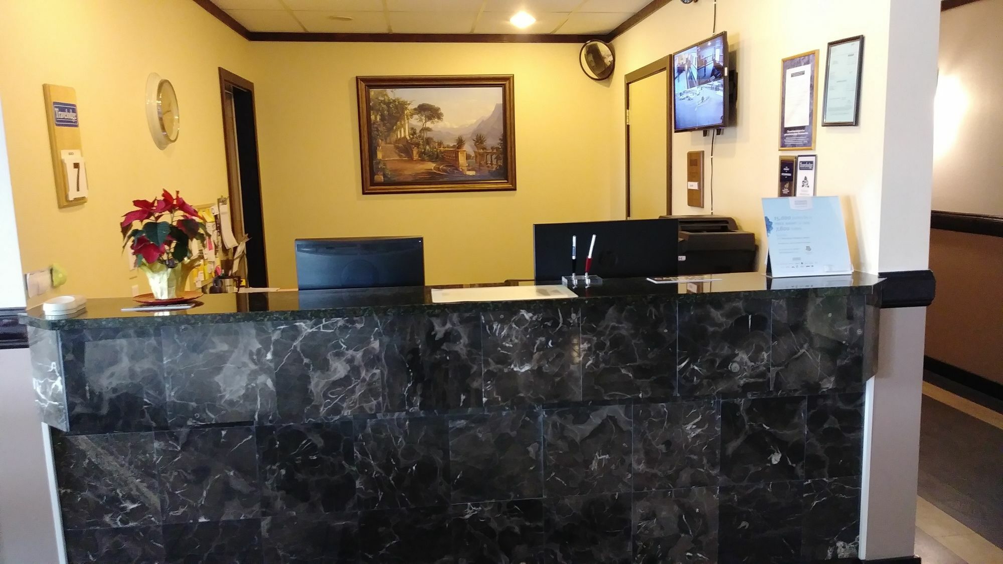 George Mountain View Hotel & Resto ميريت المظهر الخارجي الصورة